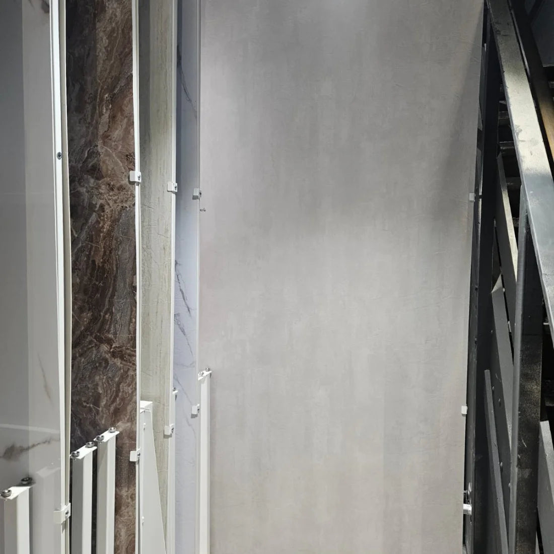 Oppio €70;PER PANEEL - 120x280x0,3 cm - PVC Wandpaneel MAT Beton Licht Grijs