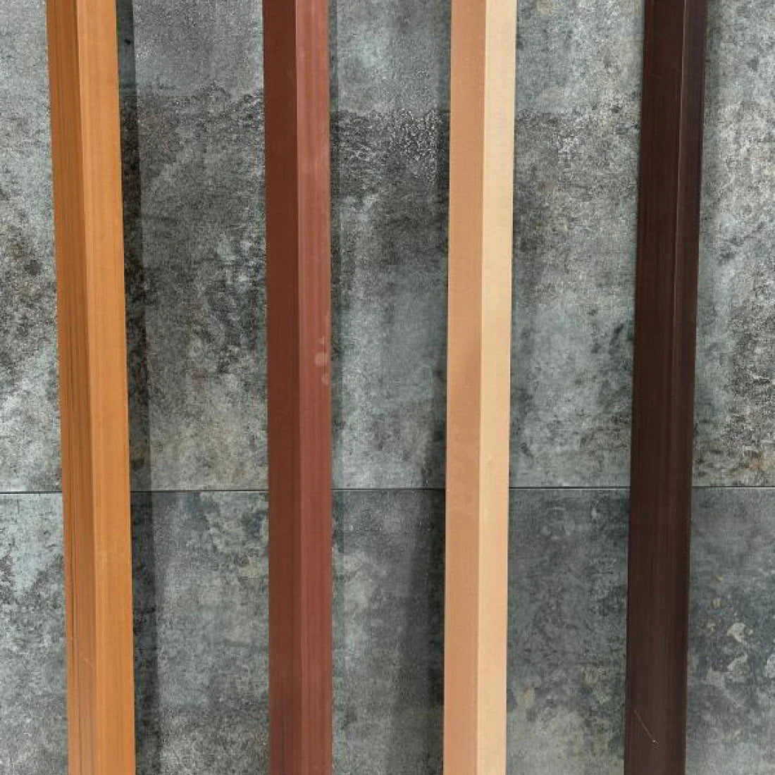 Oppio ROSEWOOD - HOEKPROFIEL 290x5x5 cm WPC ( 360° volledig bedekkende beschermlaag )